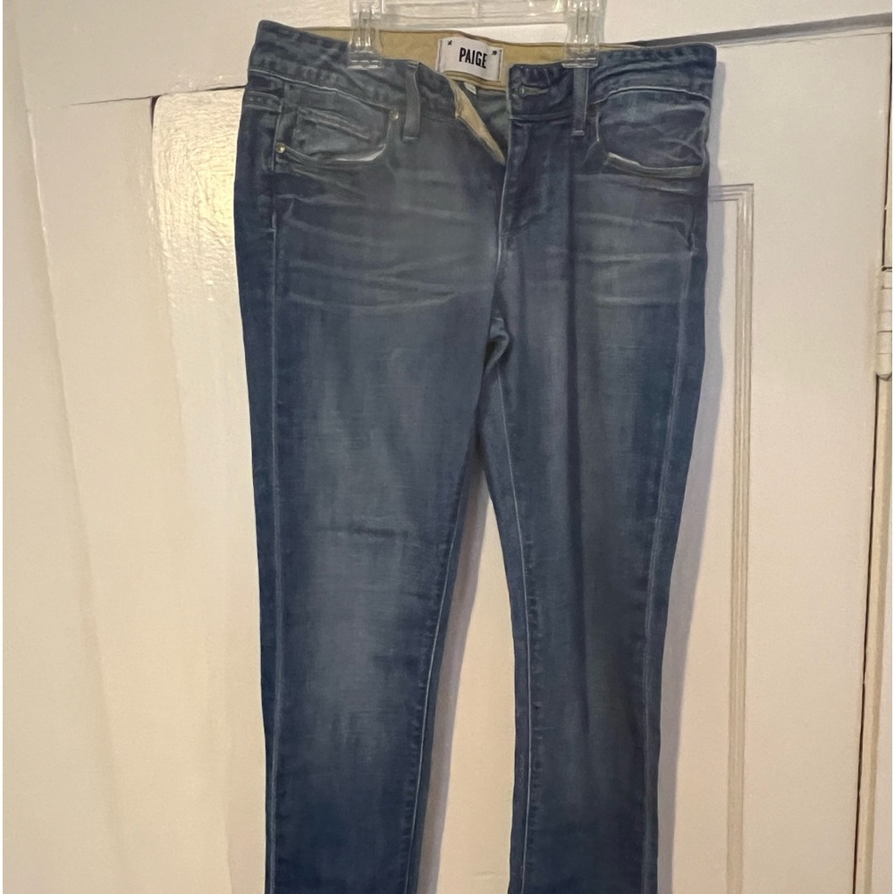 Size 26 only worn twice Paige jeans